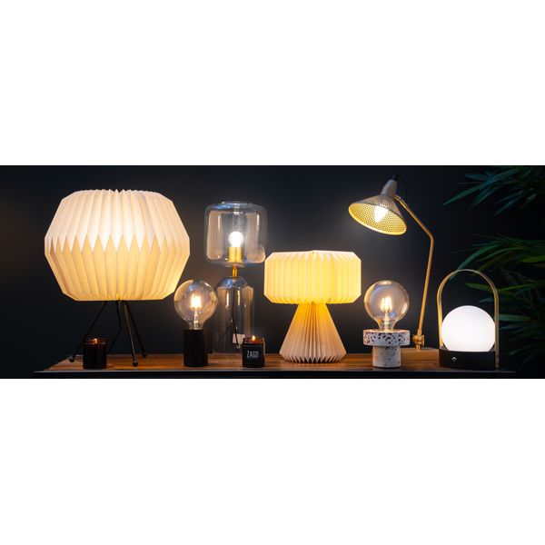 Lampe à poser blanche en verre, cuivre et fer