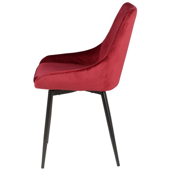 Chaise en velours rouge