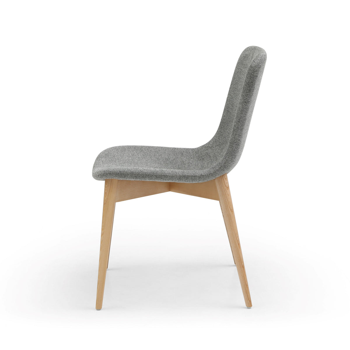 Chaise repas tissu gris clair pied frêne naturel