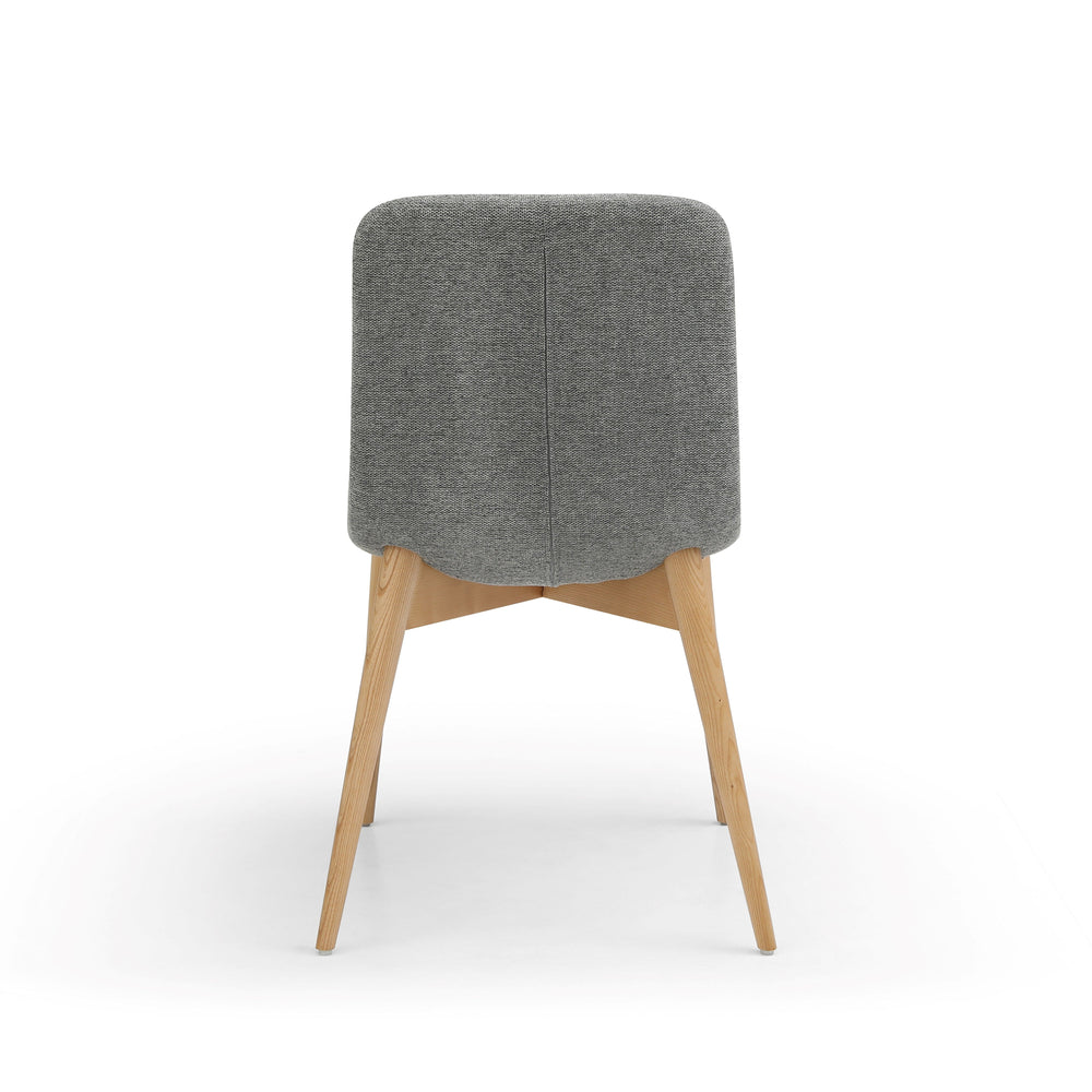 Chaise repas tissu gris clair pied frêne naturel