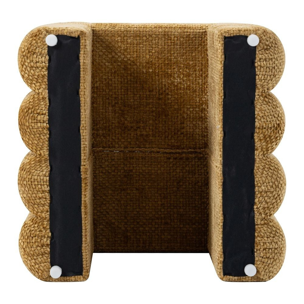 Pouf ZAGO STORE en tissu chenillé couleur miel avec structure arrondie et design contemporain