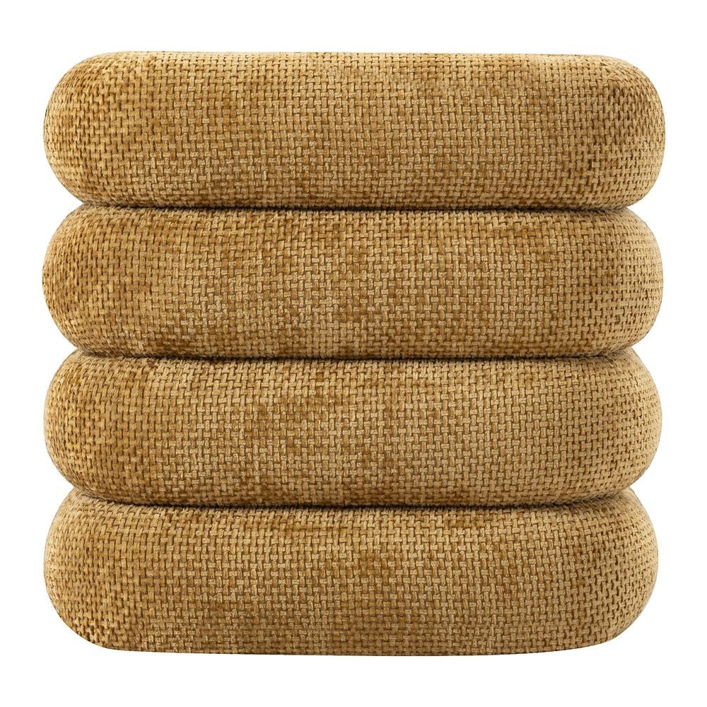Pouf ZAGO STORE en tissu chenillé couleur miel avec un design contemporain empilé